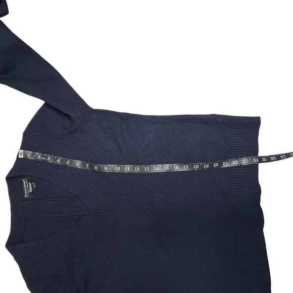 Banana Republic Women's Navy Button Back Sweater - Picture 6 of 10